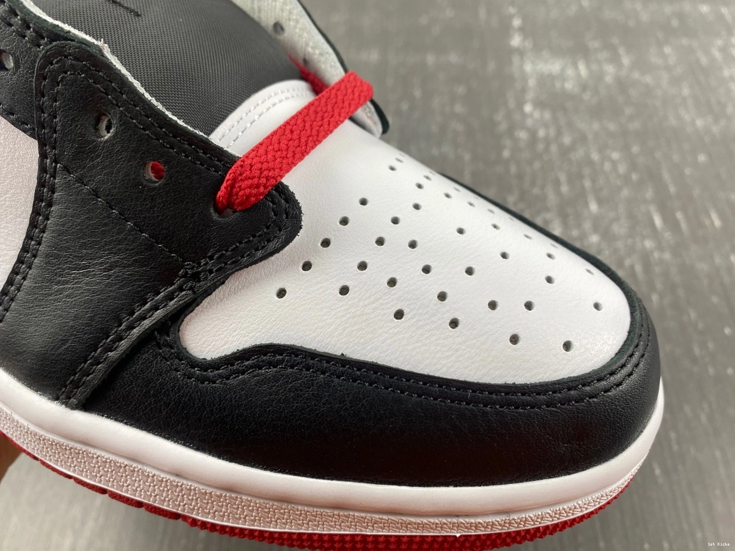 Jordan Toe - 1 Retro Low OG CZ0790-106 Black 0518